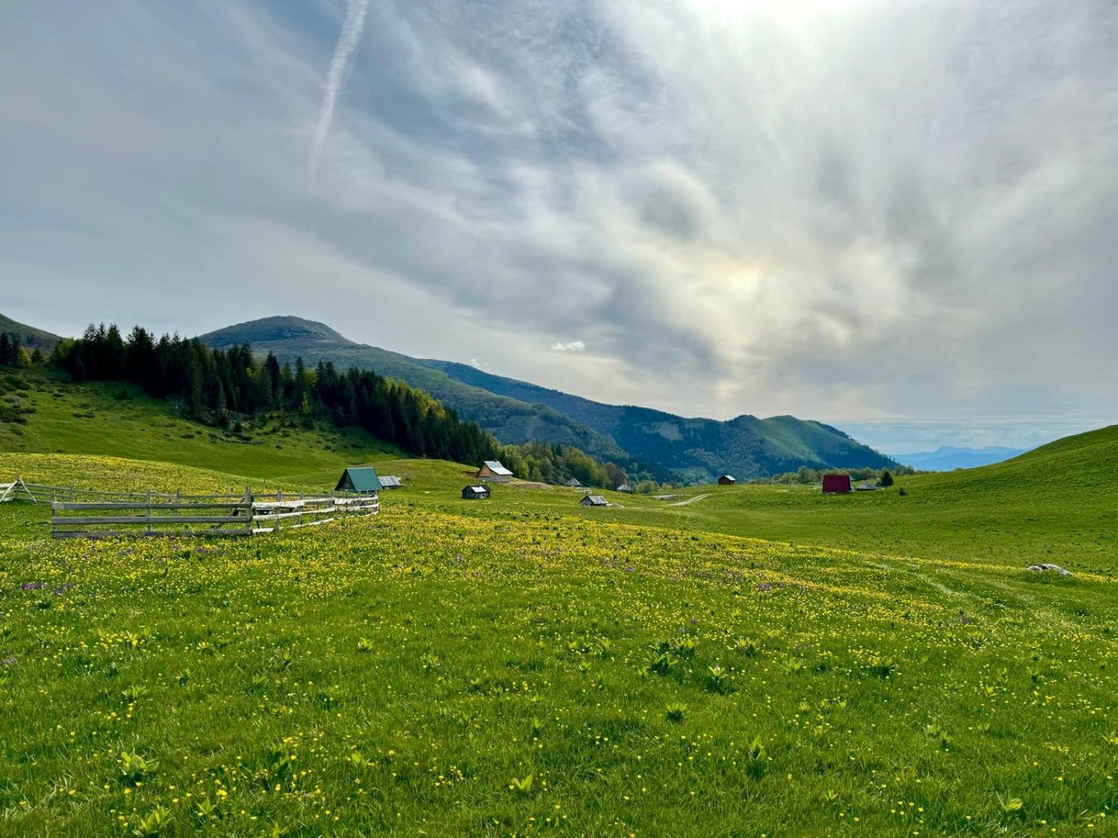 Katun Siska Medna Dolina Villa เบราเน ภายนอก รูปภาพ